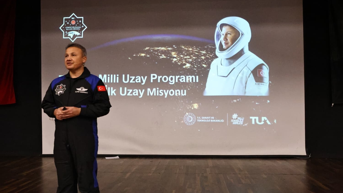 İlk Türk Astronot Alper Gezeravcı Sakarya'da