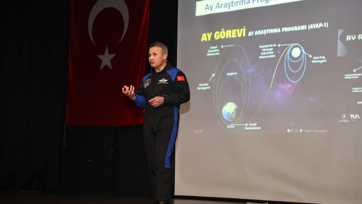 İlk Türk Astronot Alper Gezeravcı Sakarya'da