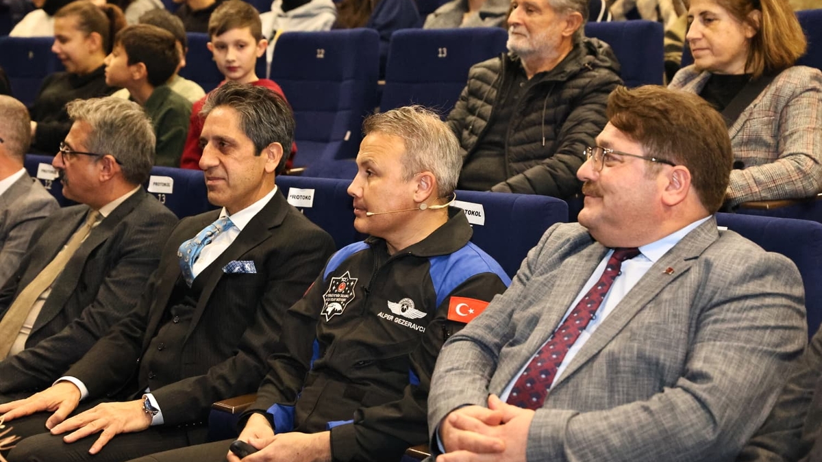 İlk Türk Astronot Alper Gezeravcı Sakarya'da