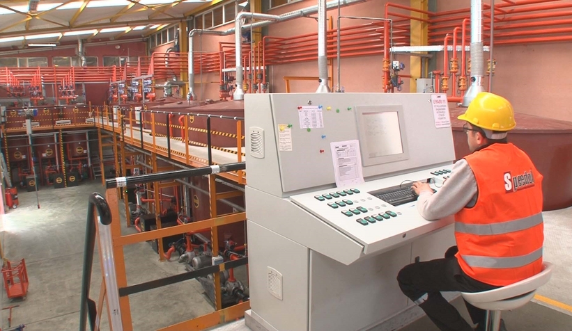 İlk uçak motorunun yerli yağı üretildi