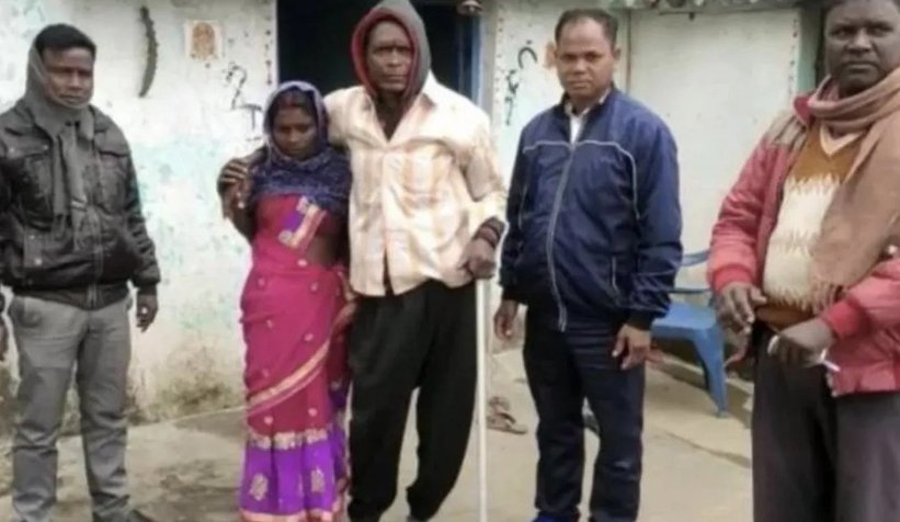 İnanılmaz olay: Felçli adam, koronavirüs aşısı yaptırdıktan sonra yürümeye başladı