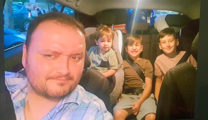 İngiltere'de ölen Caner'in cenazesi Sakarya'ya getirildi