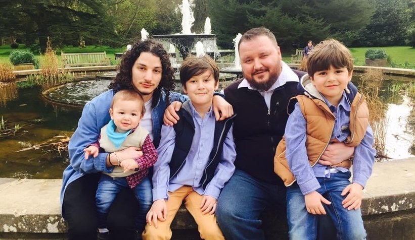 İngiltere'de ölen Caner'in cenazesi Sakarya'ya getirildi