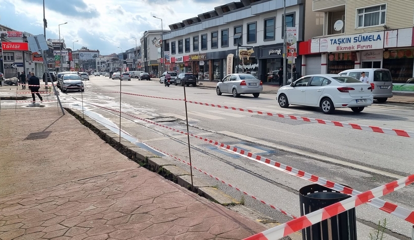 İnşaat temeli kazıldı, kaldırım çöktü