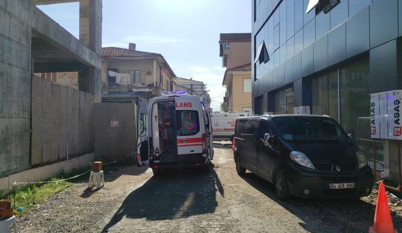 İnşaatta iskele kırıldı: 2 yaralı