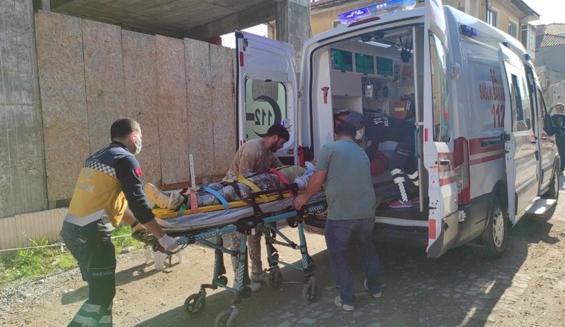 İnşaatta iskele kırıldı: 2 yaralı