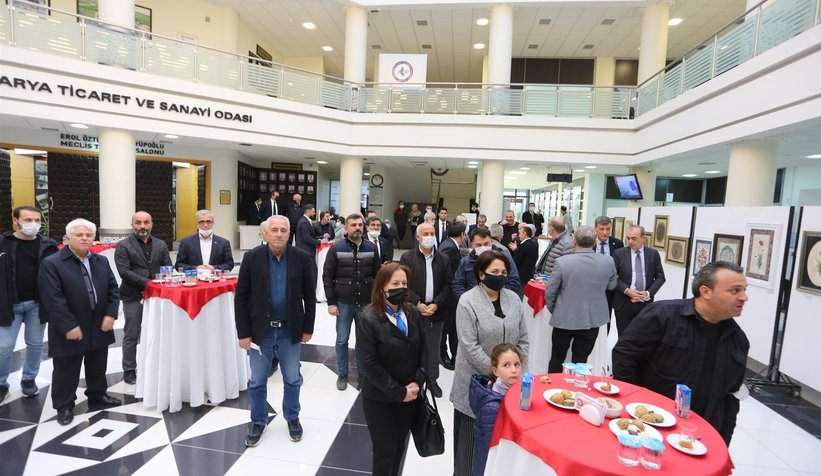 İradet Başer’in Ebru Sergisi SATSO'da sanatseverlerle buluştu