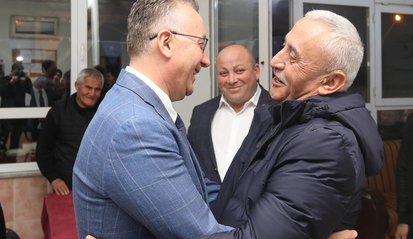 isiksu-gonul-kopruleri-insa-etmeye-devamenfbczv1nk