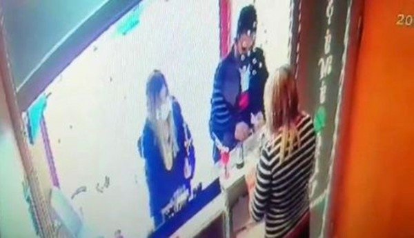 İstanbul’dan gelip kuyumcuları dolandırdılar