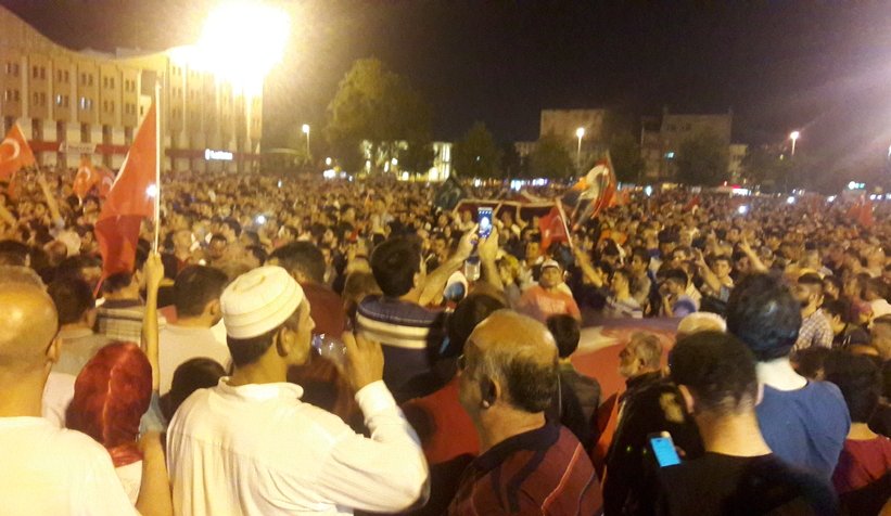 İşte 15 Temmuz hain darbe girişiminde Sakarya'da yaşananlar