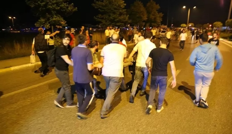 iste-15-temmuz-hain-darbe-girisiminde-sakarya-da-yasananlardk9lnvewnv