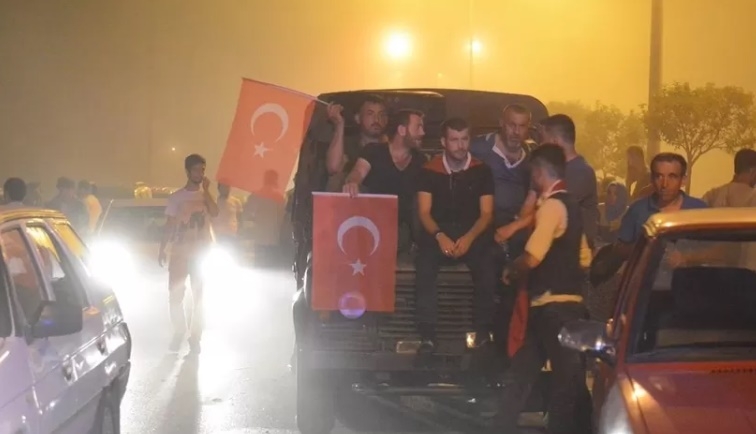iste-15-temmuz-hain-darbe-girisiminde-sakarya-da-yasananlardk9lnvewnv
