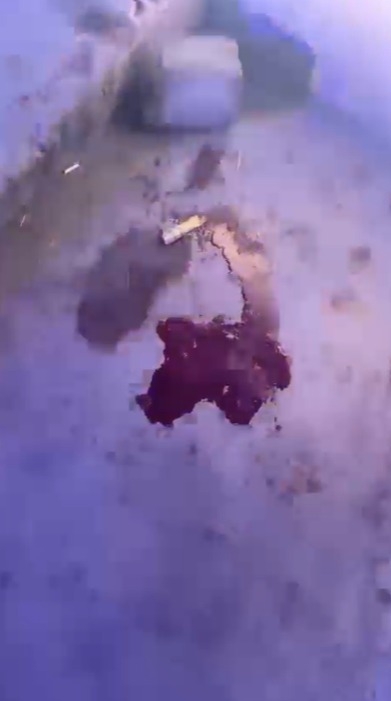 İşyerinde düşüp başını yardı