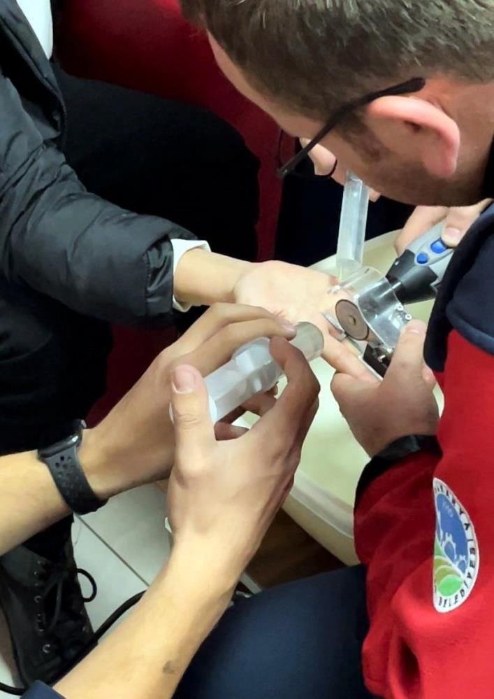 İtfaiyeden yüzük operasyonu