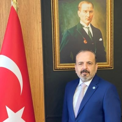iyi-parti-sakarya-yonetiminden-iki-kisi-kaza-gecirdiovaxdvzpky