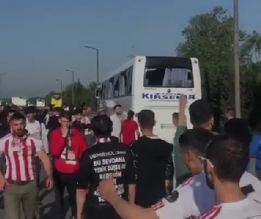 Jandarma çok sayıda taraftarı gözaltına aldı