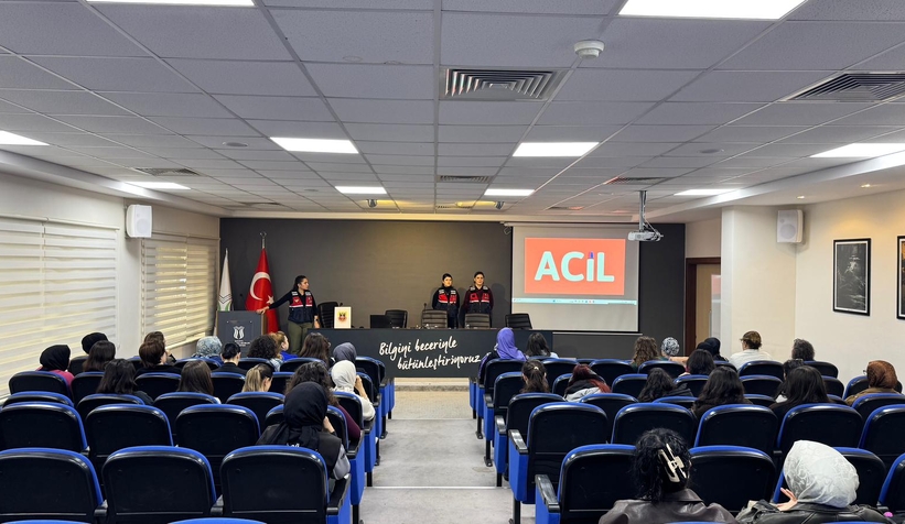 jandarmadan-universitede-kadina-siddet-ve-uyusturucuya-karsi-farkindalik-egitimivwrvrjhvtz