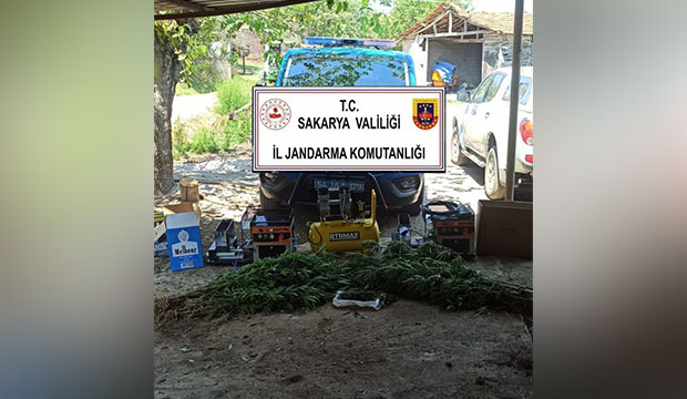 jandarmadan-uyusturucuya-darbe-ustune-darbezww1vkxfaw