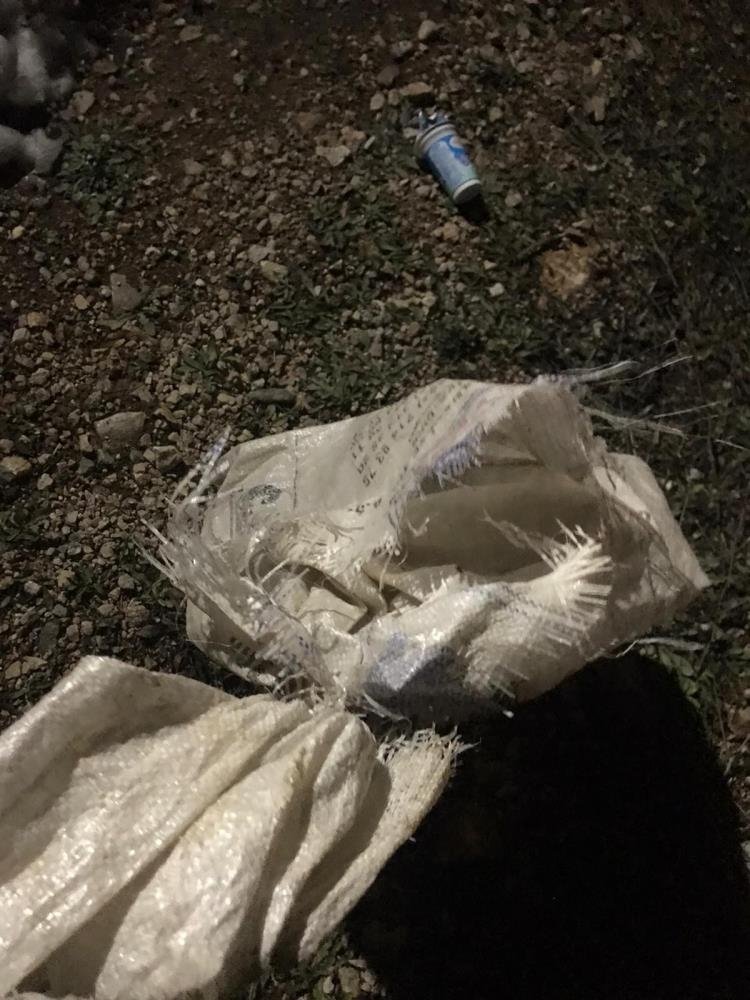 Jandarmalar ağzı kapalı çuvalın içini açınca şok oldular