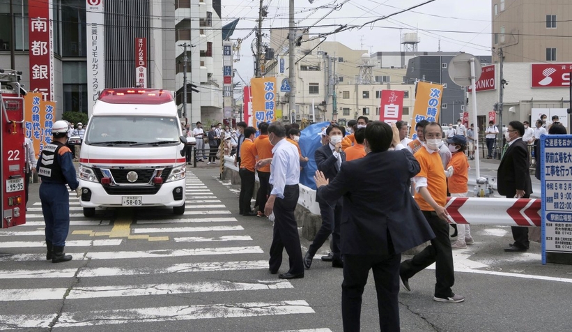 Japonya şokta; Eski Başbakanı Şinzo Abe vuruldu