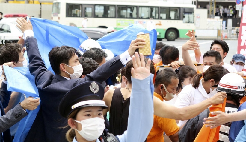 Japonya şokta; Eski Başbakanı Şinzo Abe vuruldu