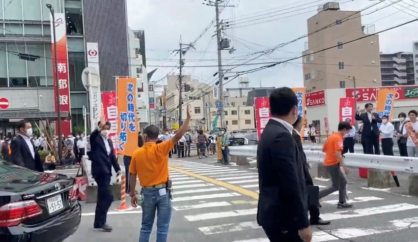 Japonya şokta; Eski Başbakanı Şinzo Abe vuruldu