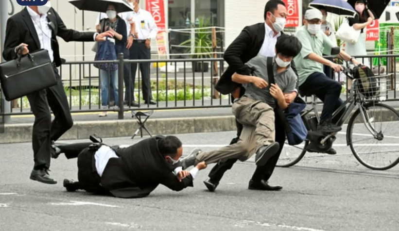 Japonya şokta; Eski Başbakanı Şinzo Abe vuruldu