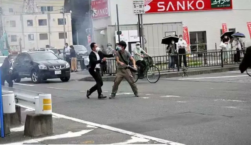 Japonya şokta; Eski Başbakanı Şinzo Abe vuruldu