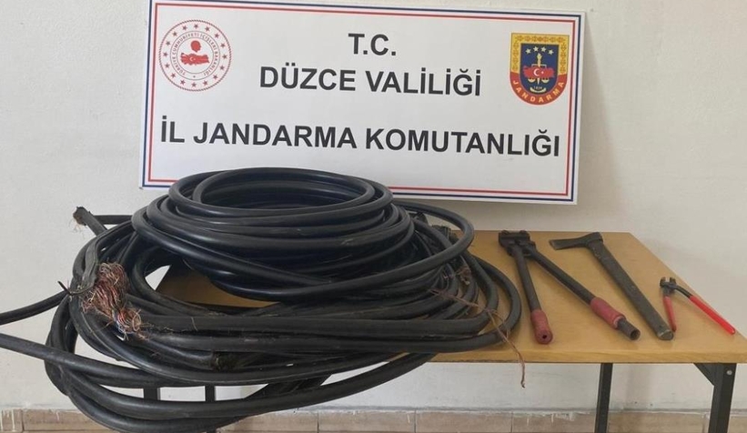Kablo hırsızı ormana kaçarak izini kaybettirdi