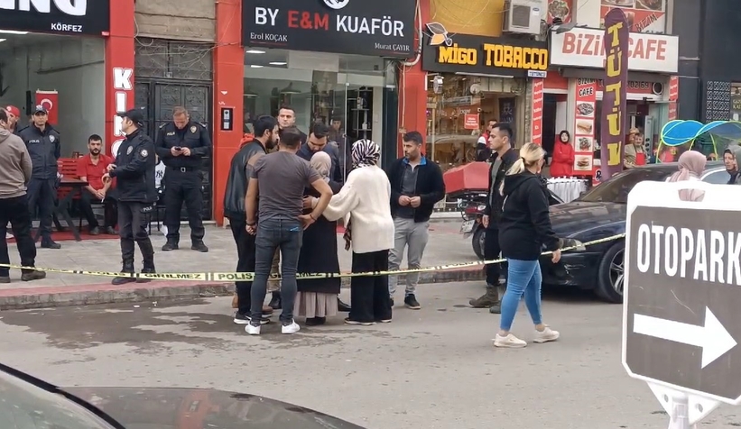 Kadın cinayeti: Yemek yerken öldürüldü