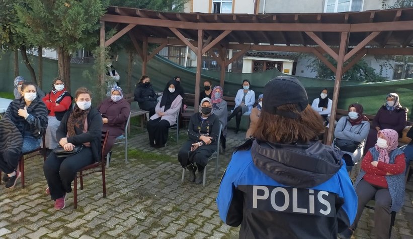 Kadınlara şiddete karşı kurulan KADES, kadınlara tanıtıldı