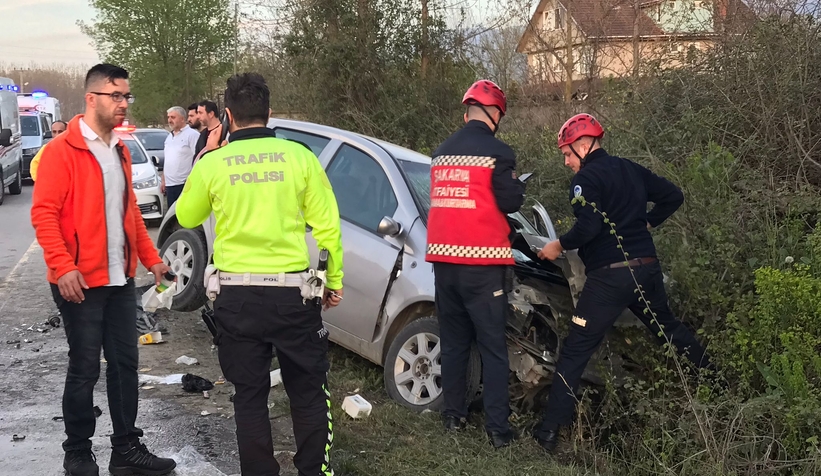 Kafa kafaya çarpıştılar 3'ü çocuk 6 yaralı