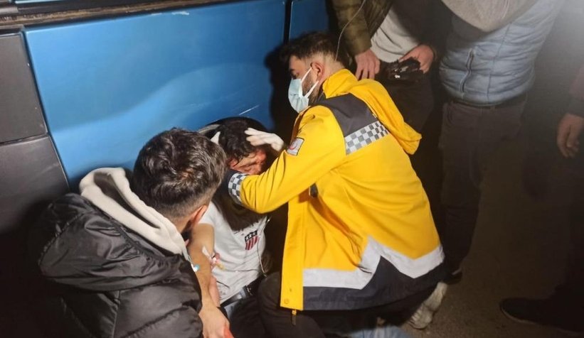 Kafa kafaya çarpıştılar: 6 yaralı