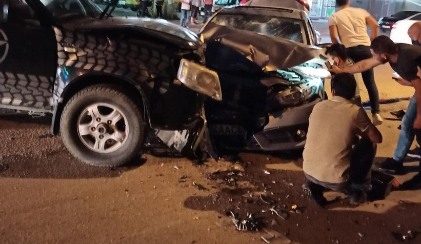 Kafa kafaya çarpıştılar