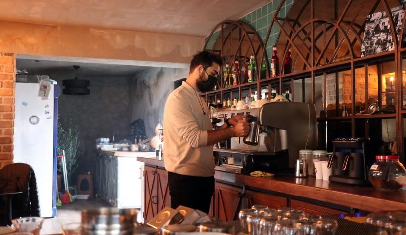 Kafe ve lokantalar aylar sonra açıldı