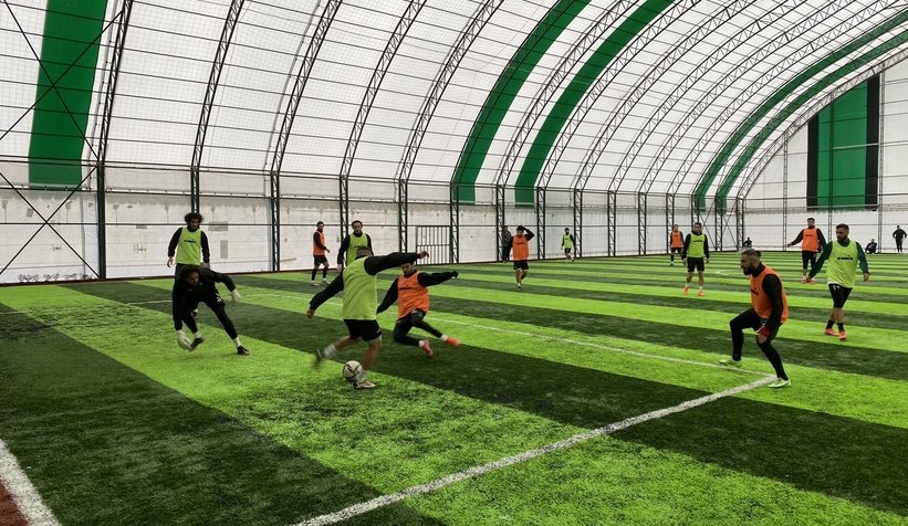 Kahramanmaraş hazırlıklarını halı sahada sürdürdü