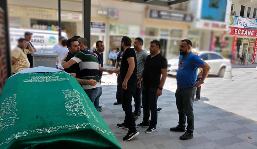 Kahve önünde cipin ezdiği vatandaş son yolculuğuna uğurlandı