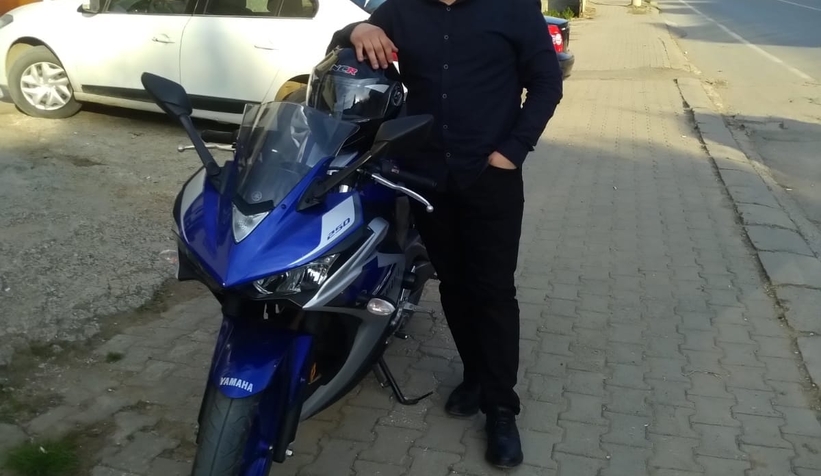 Kahvede sırtından bıçaklanıp öldürüldü