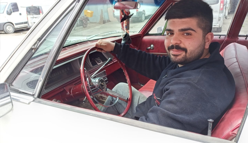 Kahvede sırtından bıçaklanıp öldürüldü