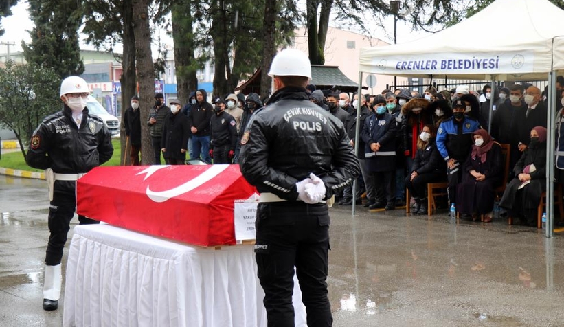 kalbine-yenik-dusen-genc-polis-icin-toren-duzenlendimk1satrybj