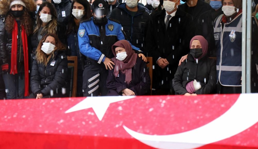 kalbine-yenik-dusen-genc-polis-icin-toren-duzenlendimk1satrybj