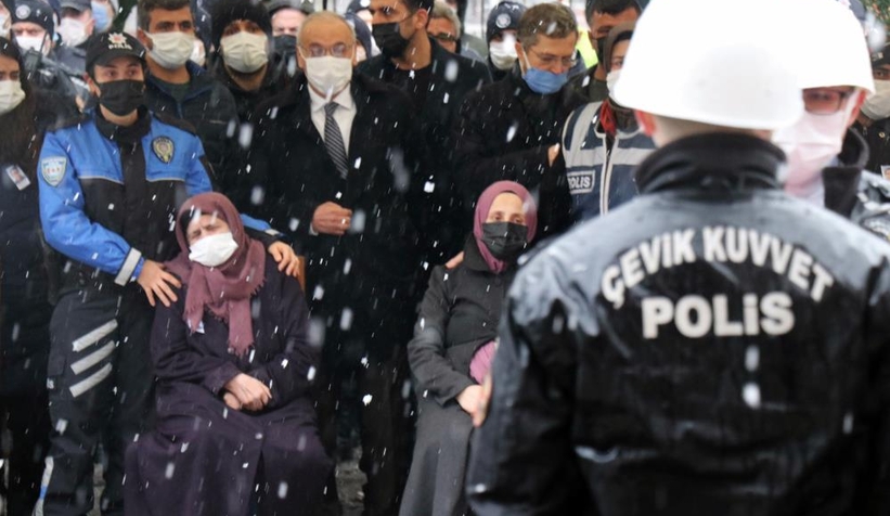 kalbine-yenik-dusen-genc-polis-icin-toren-duzenlendimk1satrybj