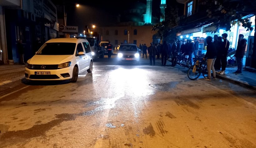 Kaldığı işyerini ateşe verdi