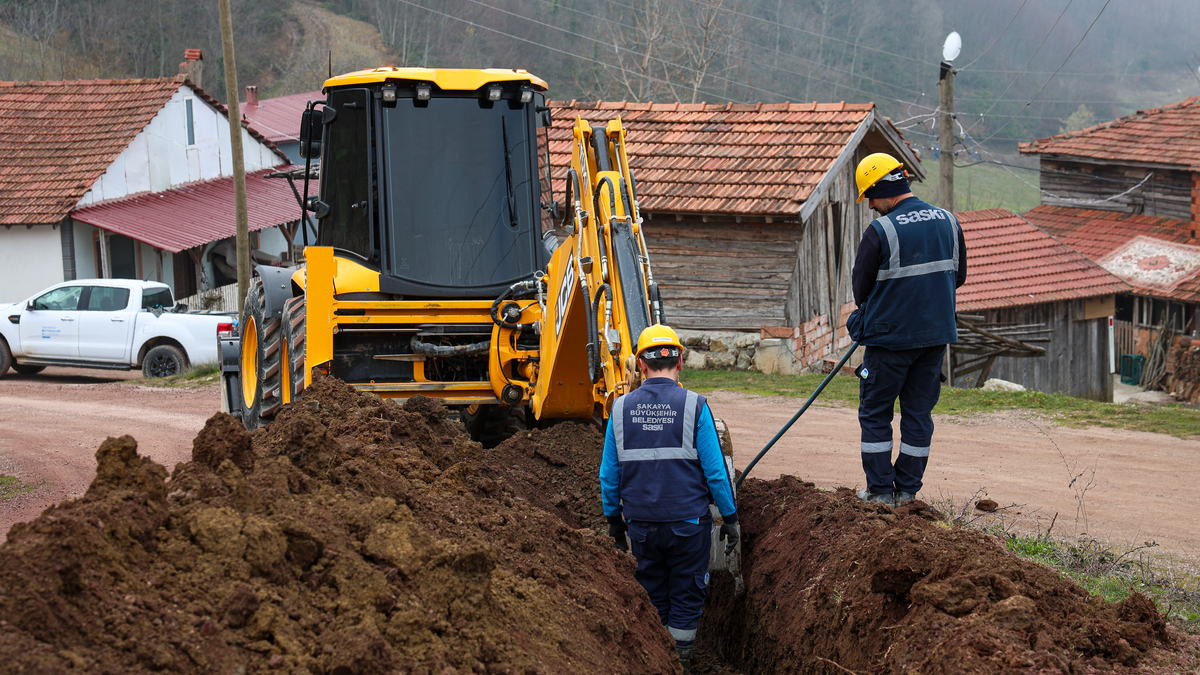 Kamışlı’da 5 bin metrelik içme suyu hattı yenileniyor