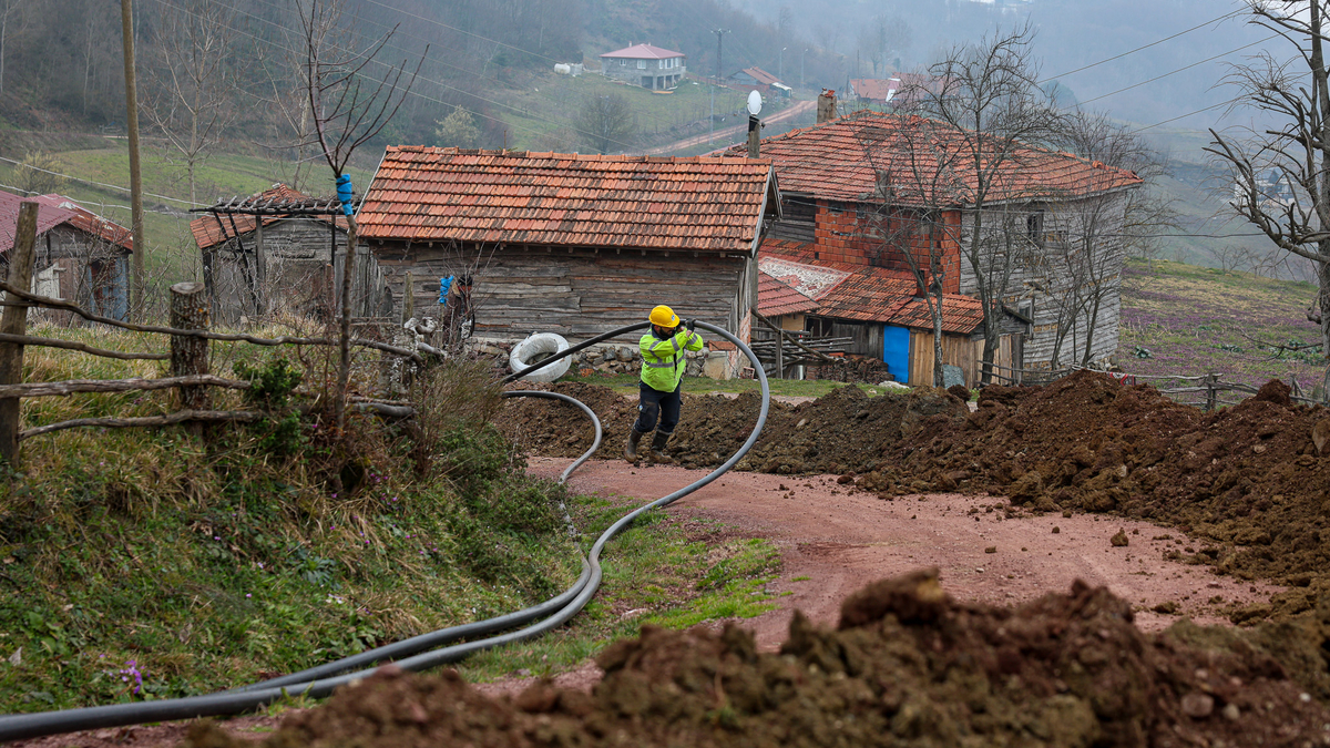 Kamışlı’da 5 bin metrelik içme suyu hattı yenileniyor