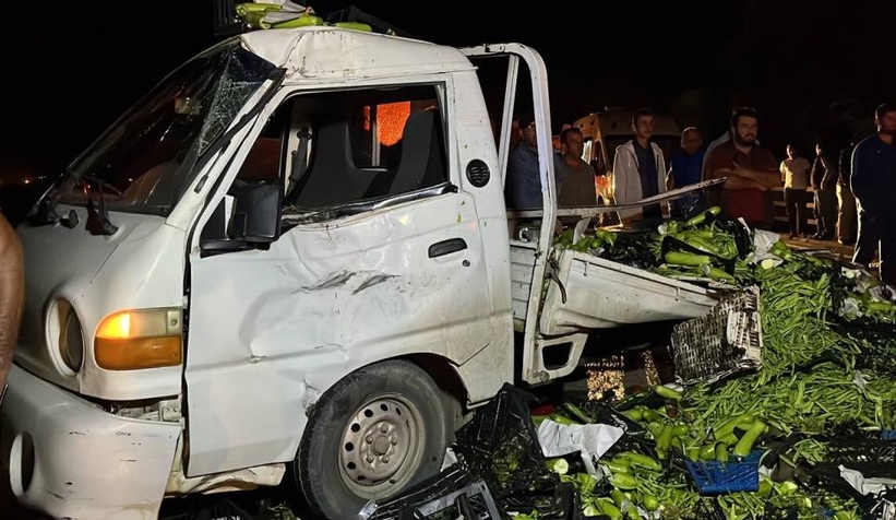 Kamyon ile kamyonet çarpıştı: 1 ölü, 6 yaralı