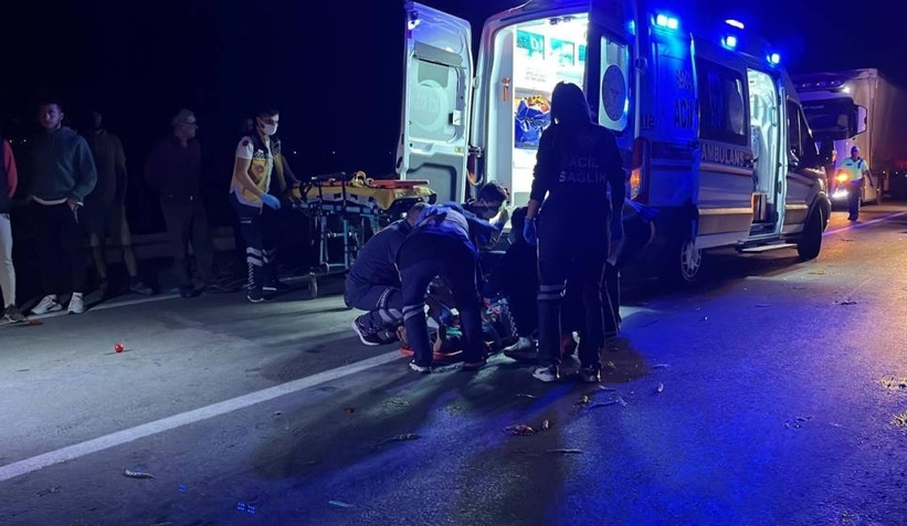 Kamyon ile kamyonet çarpıştı: 1 ölü, 6 yaralı