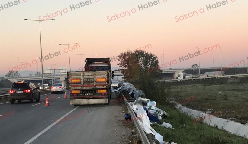 Kamyon otomobili biçti: 3 yaralı