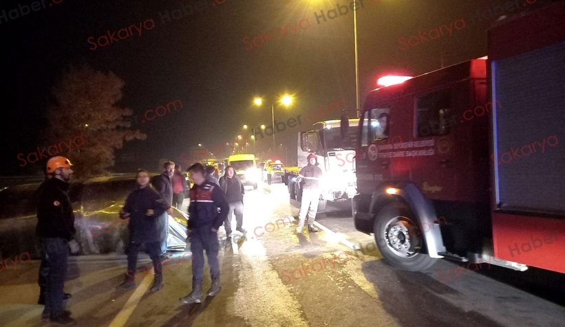 Kamyon otomobili biçti: 3 yaralı