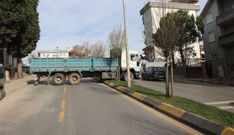 Kamyon şoförü olası faciayı önledi